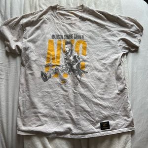 Brandy Melville graphic top